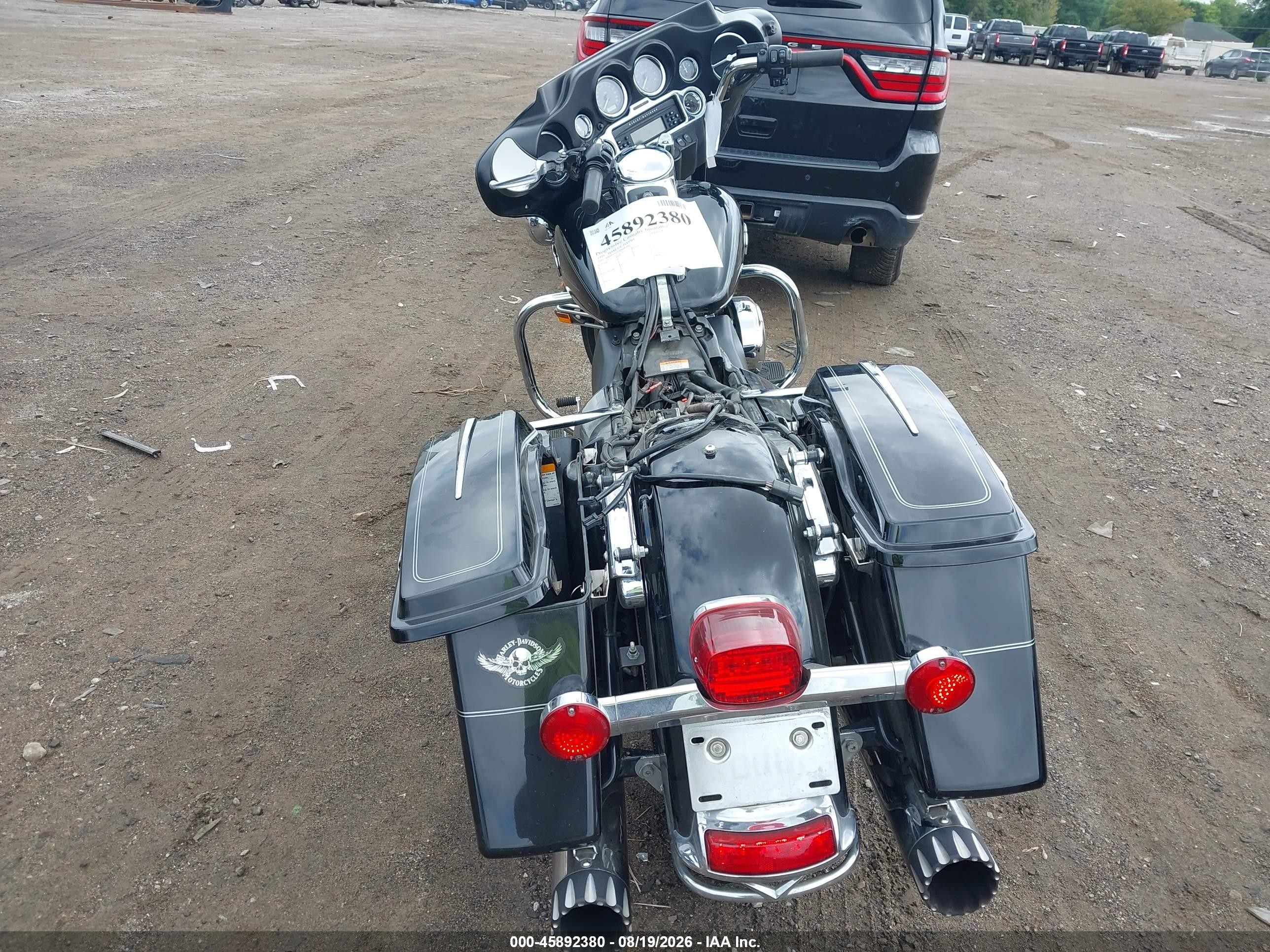 2010 Harley-davidson Flhtcu VIN 1HD1FC413AB604900 IAAI salvage auction — Front End, Salvage (Ohio), sold $300 on 2026-09-08 (photo 6)