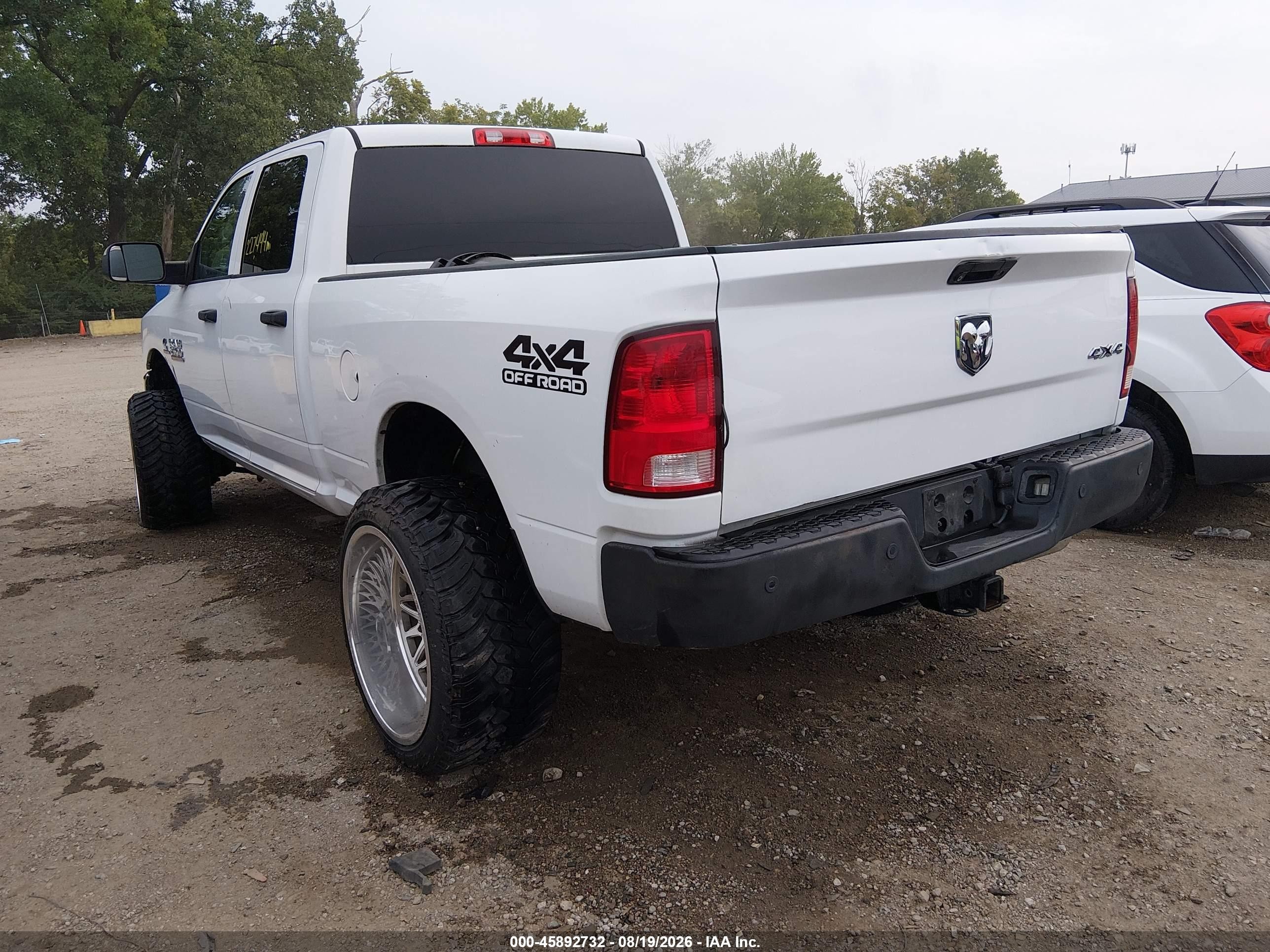 2015 Ram 2500 VIN 3C6UR5CL1FG685387 IAAI salvage auction — Front End, Clear (Indiana), sold $9,600 on 2026-10-07 (photo 3)