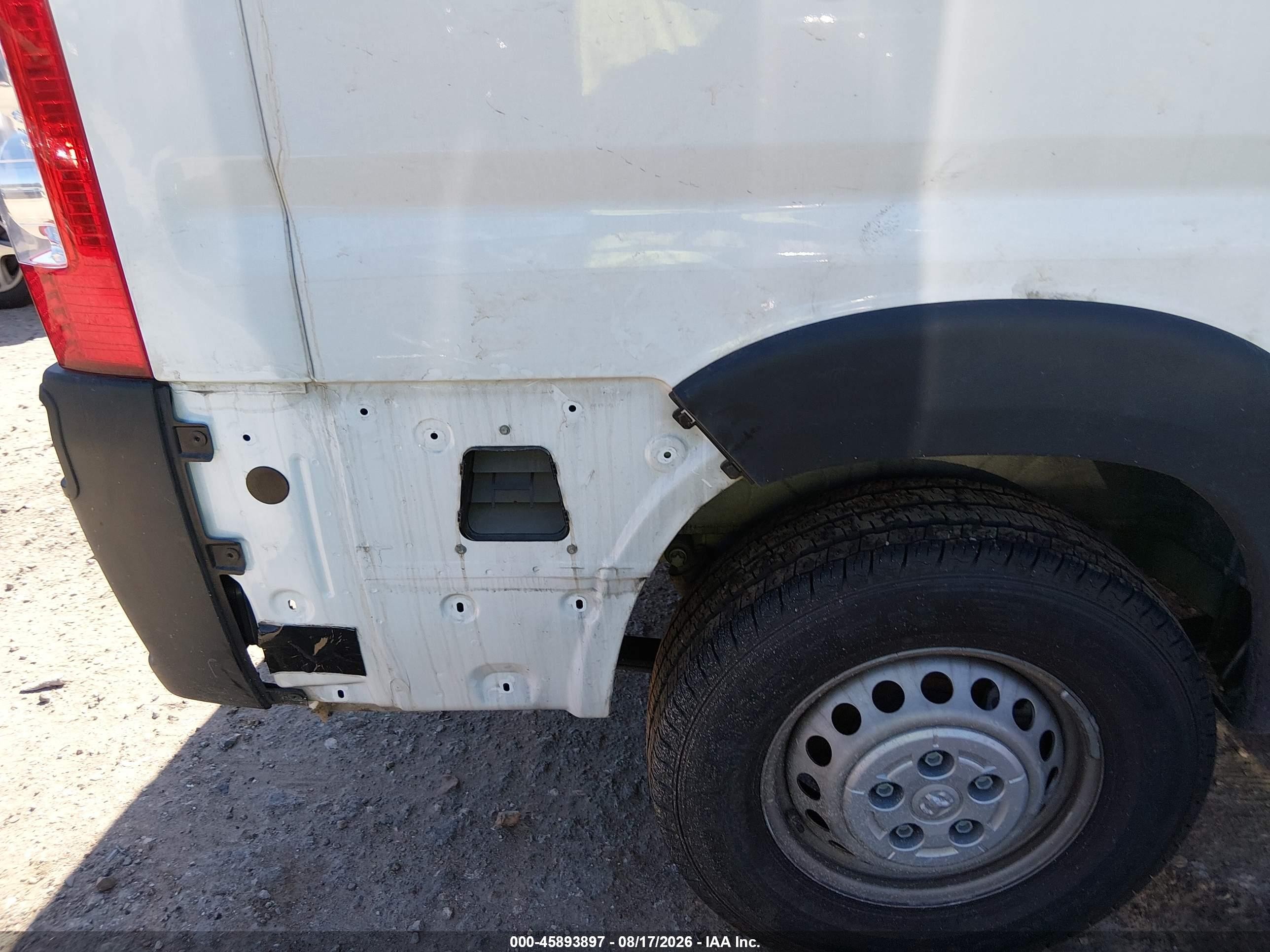 2026 Ram ProMaster 2500 VIN 3C6LRVDG6TE180238 IAAI salvage auction — Engine Damage, Enterprise Vehicles Clear Only (Texas), sold $23,250 on 2026-08-20 (photo 6)