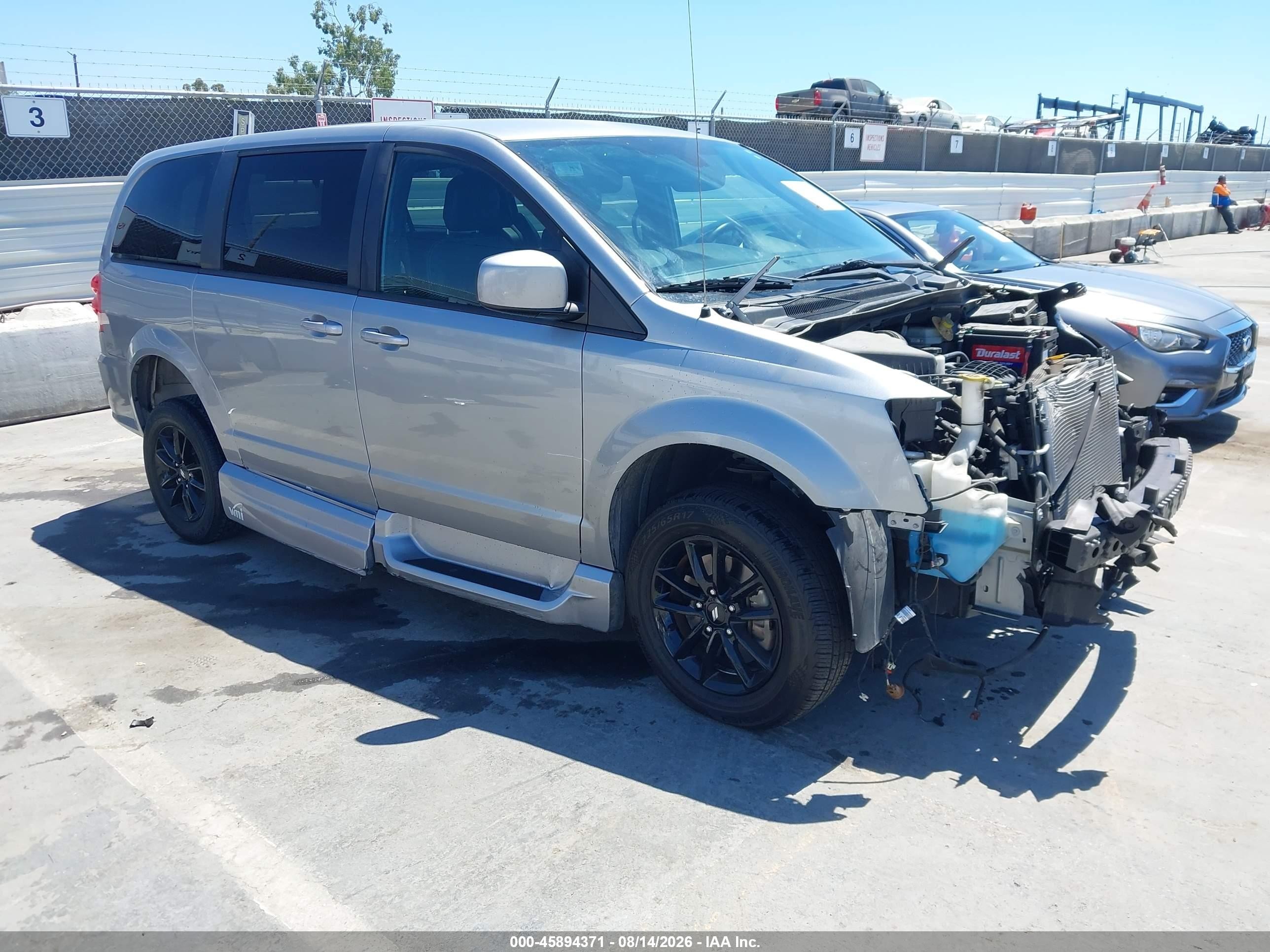 2019 Dodge Grand Caravan VIN 2C4RDGCGXKR685050 — IAAI salvage auction photo