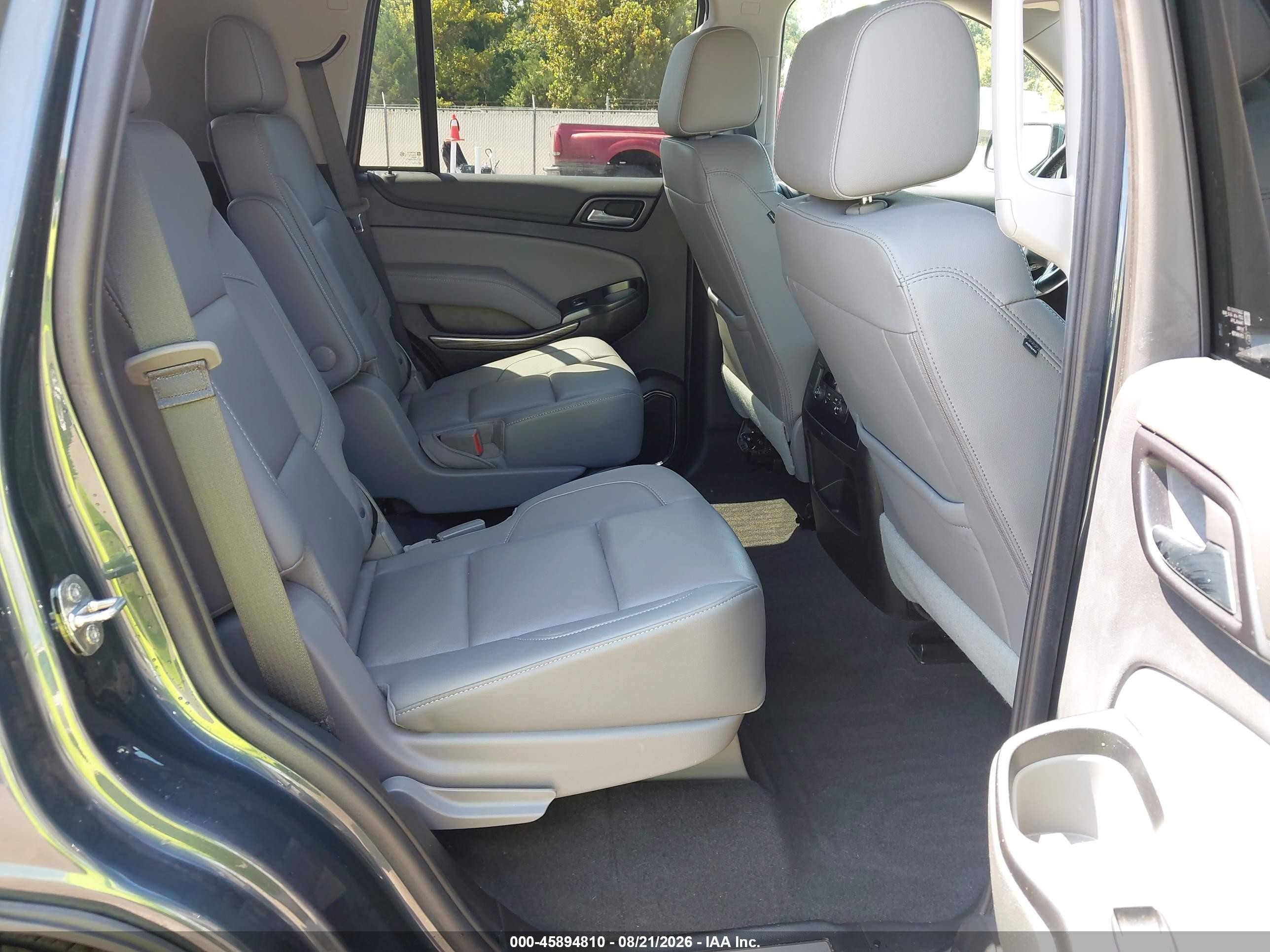 2020 Chevrolet Tahoe VIN 1GNSCBKC6LR240020 IAAI salvage auction — Unknown, Salvage (Mississippi), sold $10,600 on 2026-09-05 (photo 8)