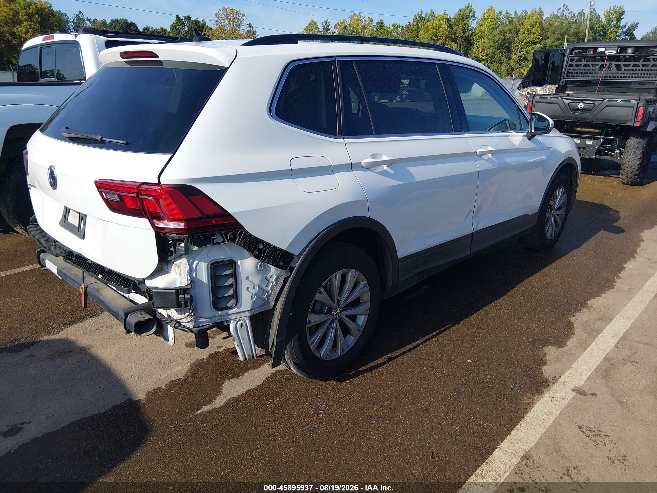 2019 Volkswagen Tiguan VIN 3VV3B7AX6KM041830 IAAI salvage auction — Rear End, Salvage (Mississippi), sold $2,350 on 2026-09-11 (photo 4)