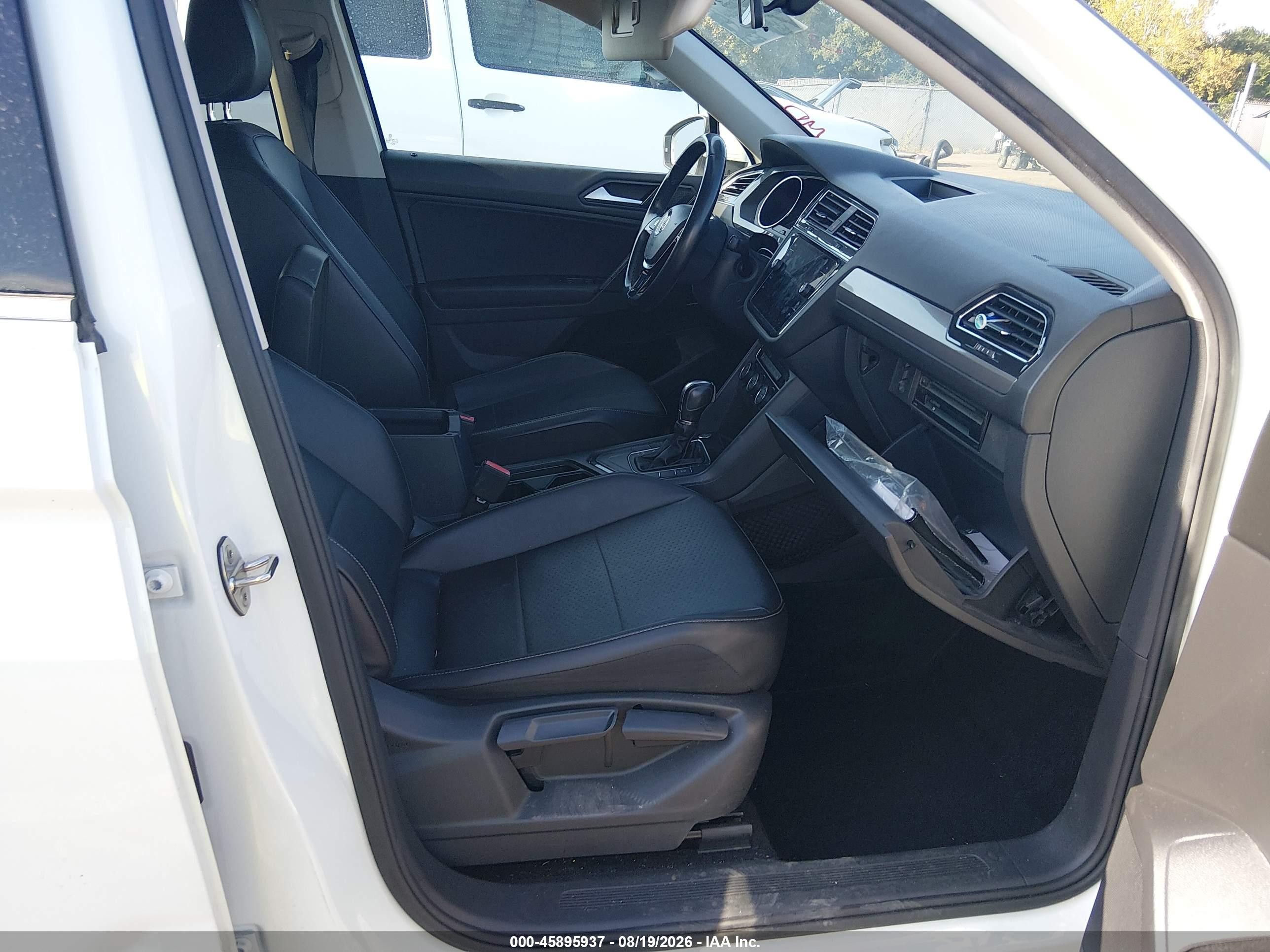 2019 Volkswagen Tiguan VIN 3VV3B7AX6KM041830 IAAI salvage auction — Rear End, Salvage (Mississippi), sold $2,350 on 2026-09-11 (photo 5)