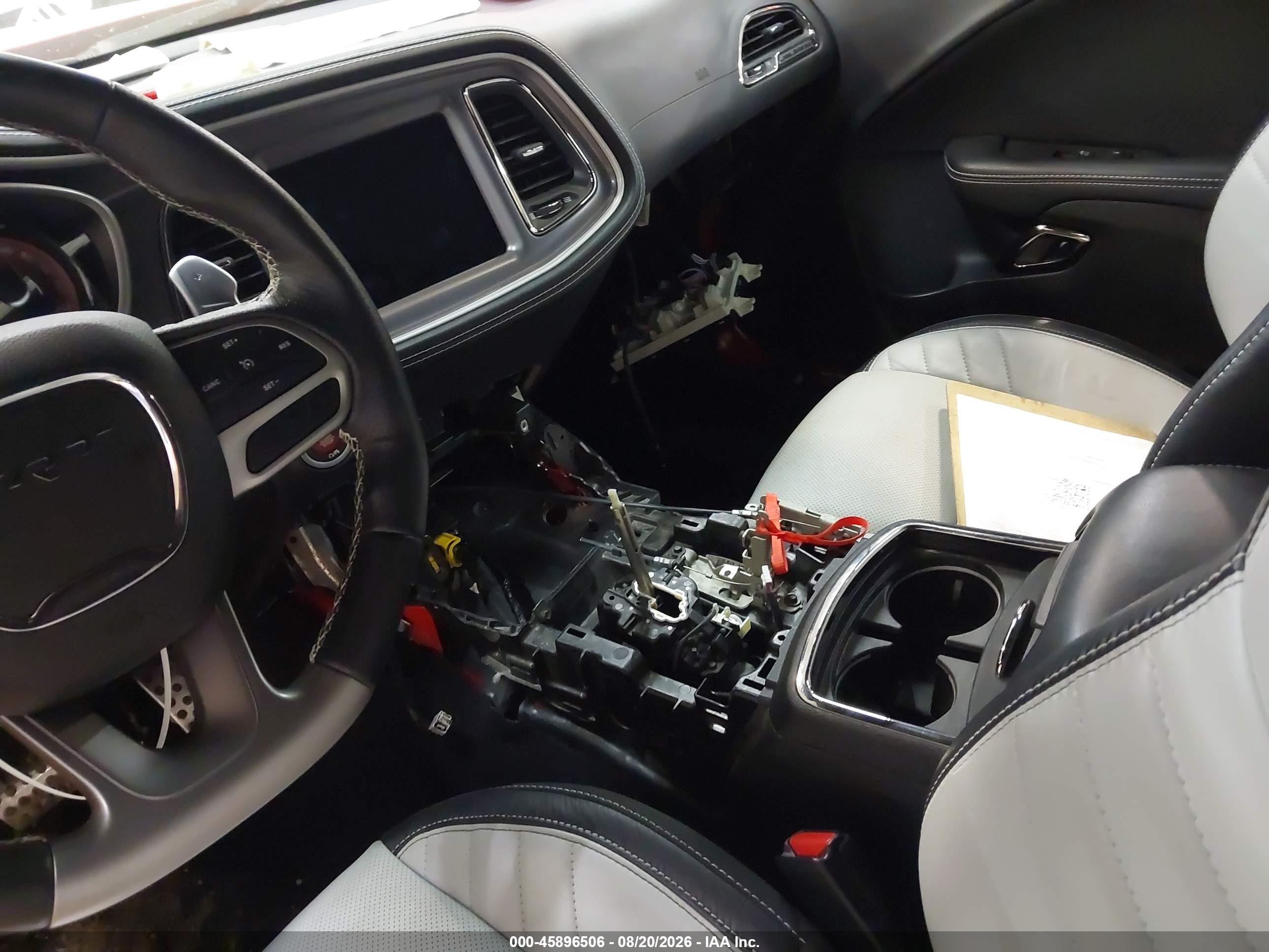 2022 Dodge Challenger VIN 2C3CDZL90NH124244 IAAI salvage auction — Water/Flood, Salvage (Pennsylvania), sold $36,250 on 2026-08-30 (photo 6)