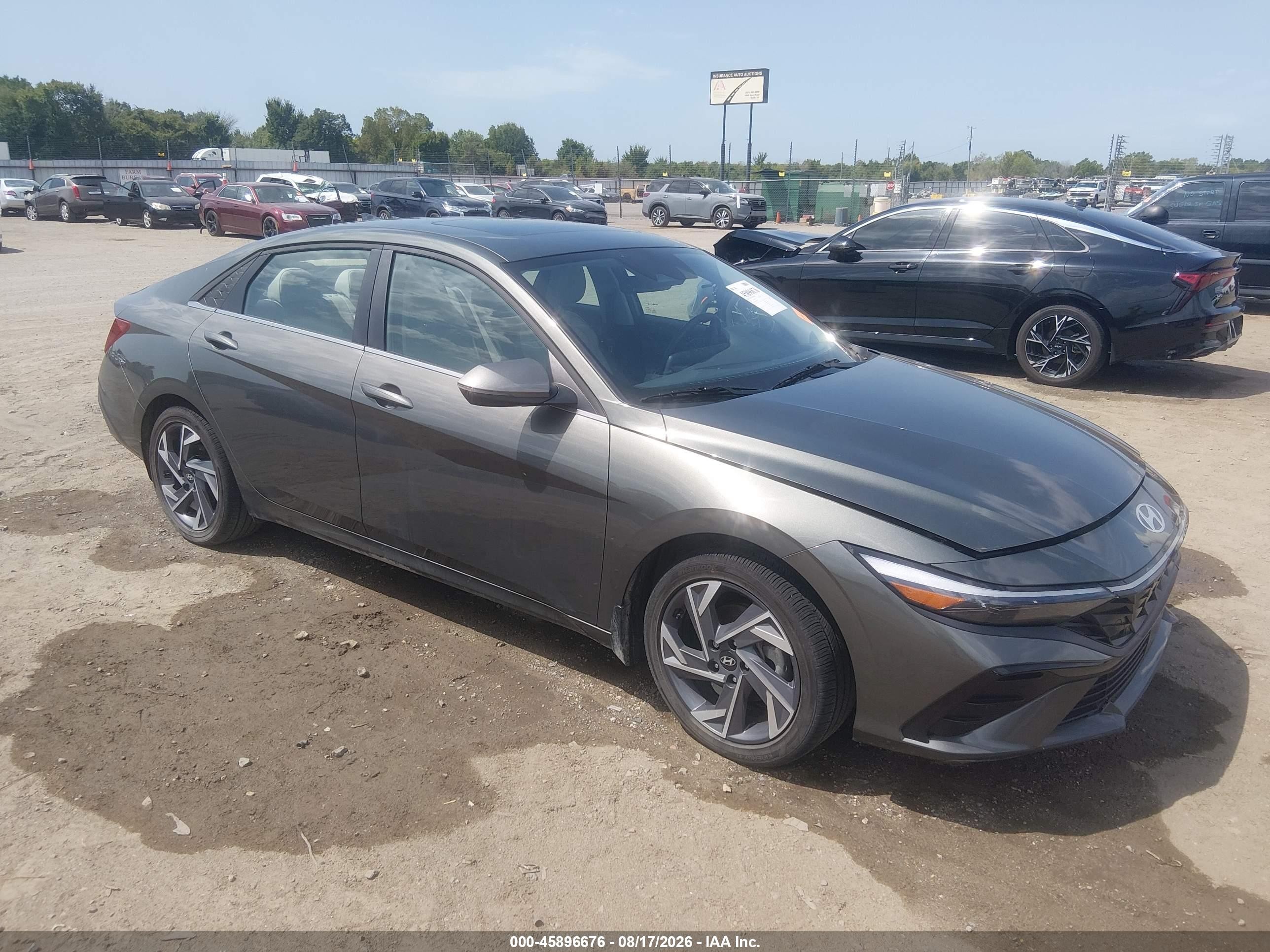 2025 Hyundai Elantra VIN KMHLP4DG9SU038745 — IAAI salvage auction photo