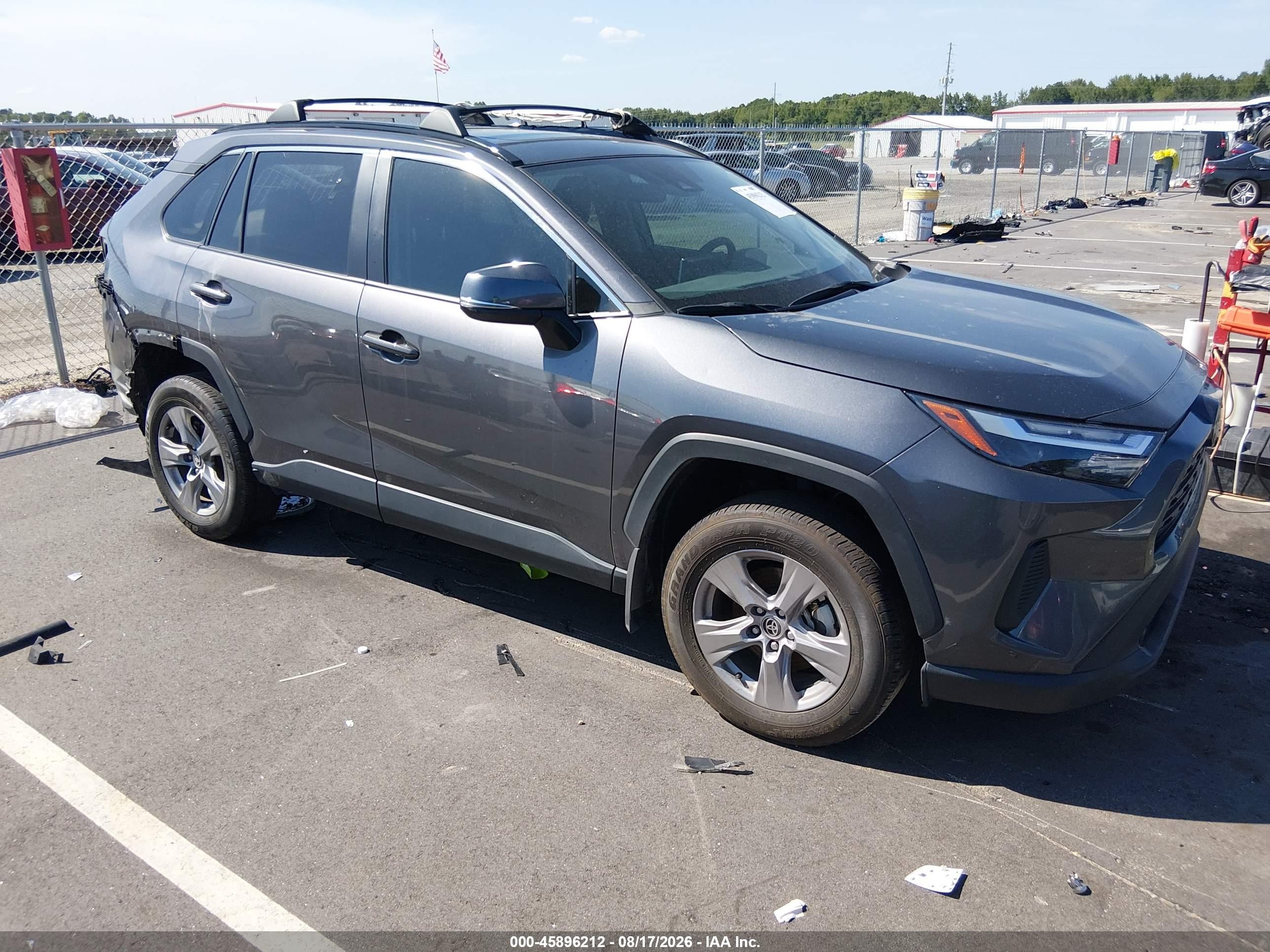 2024 Toyota RAV4 VIN 2T3W1RFV6RC282430 — IAAI salvage auction photo
