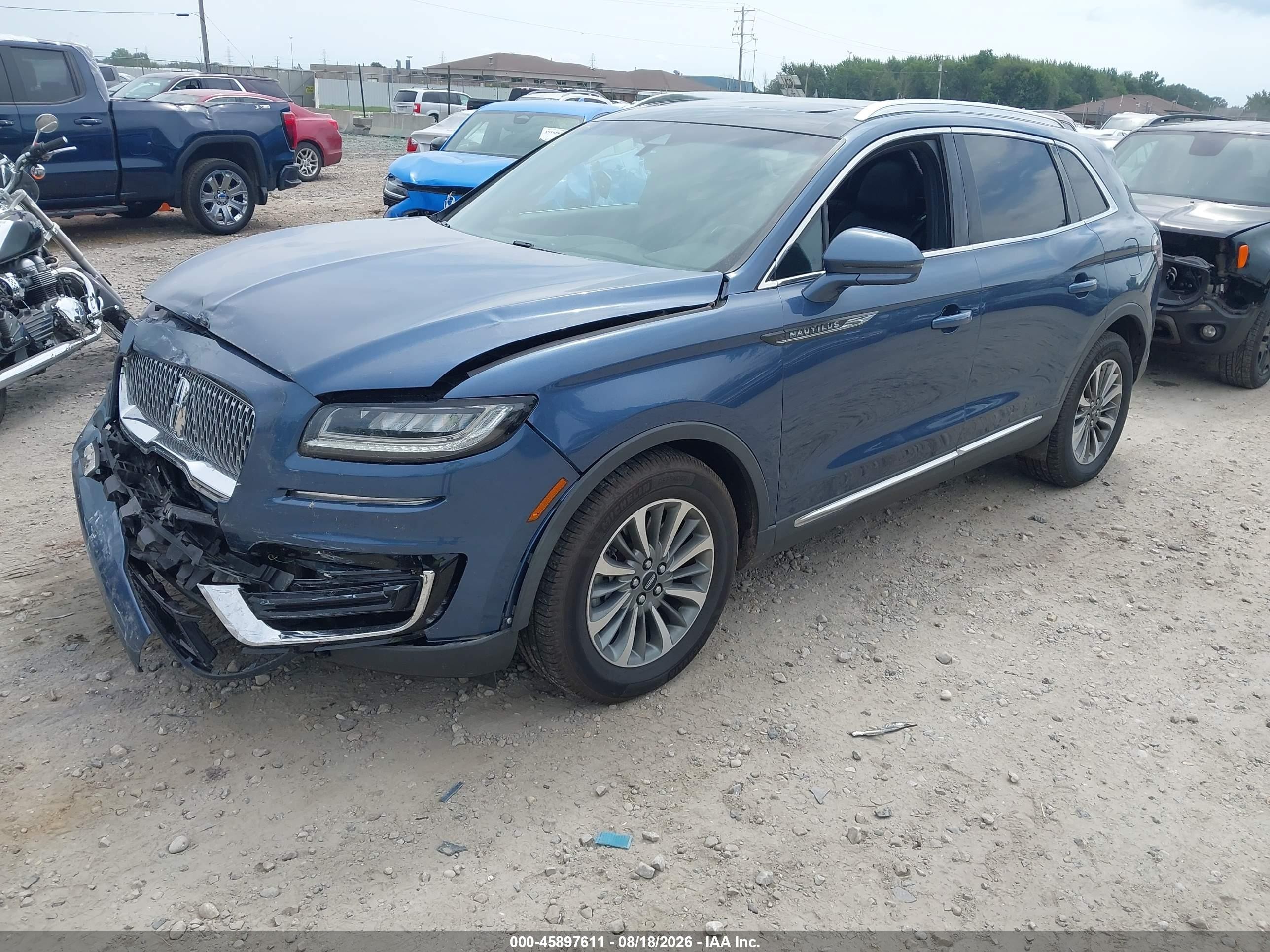 2019 Lincoln Nautilus VIN 2LMPJ8K92KBL47157 IAAI salvage auction — Front End, Clear (Michigan), sold $4,900 on 2026-09-19 (photo 2)