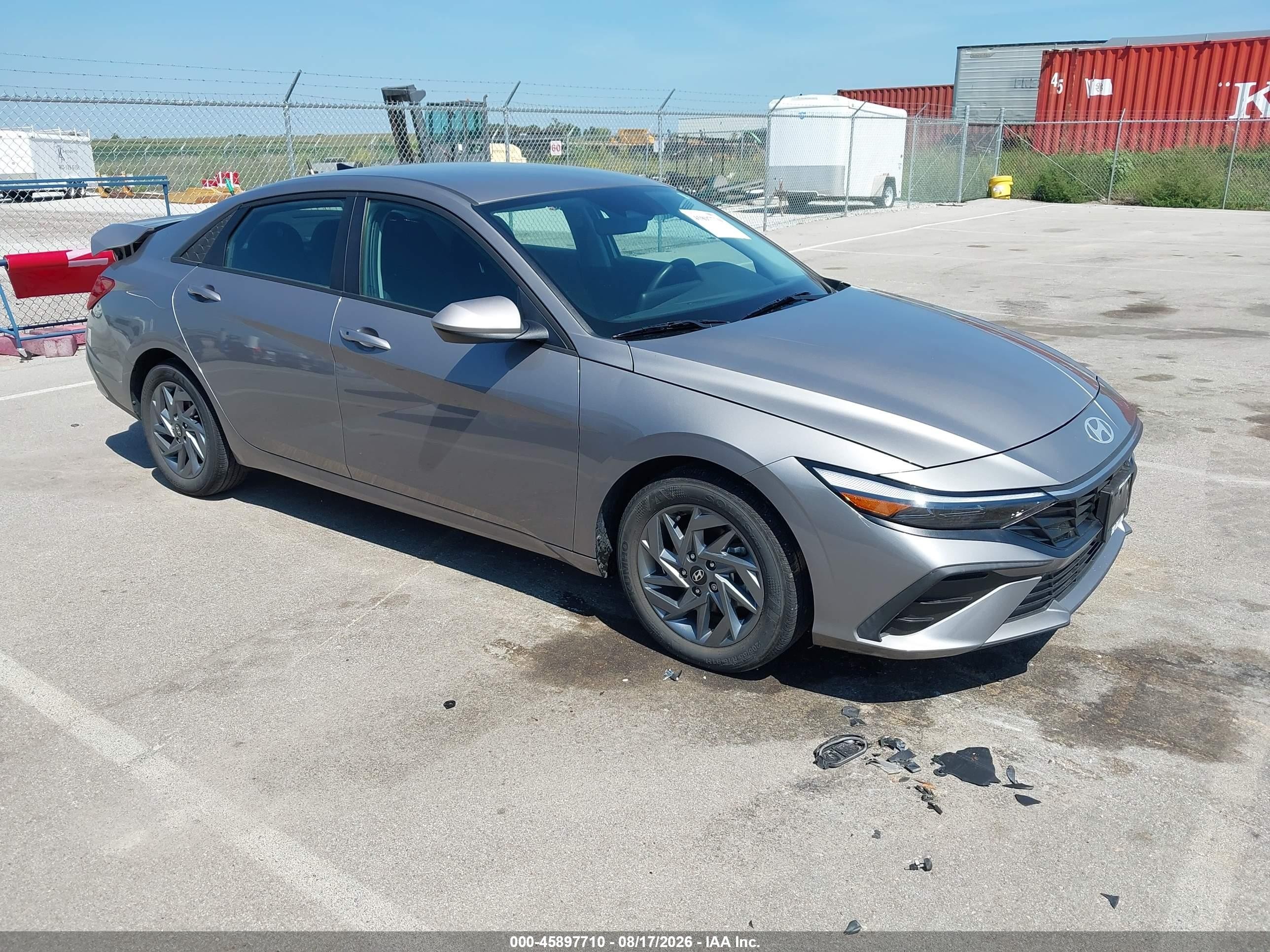 2024 Hyundai Elantra VIN KMHLM4DG0RU835727 — IAAI salvage auction photo