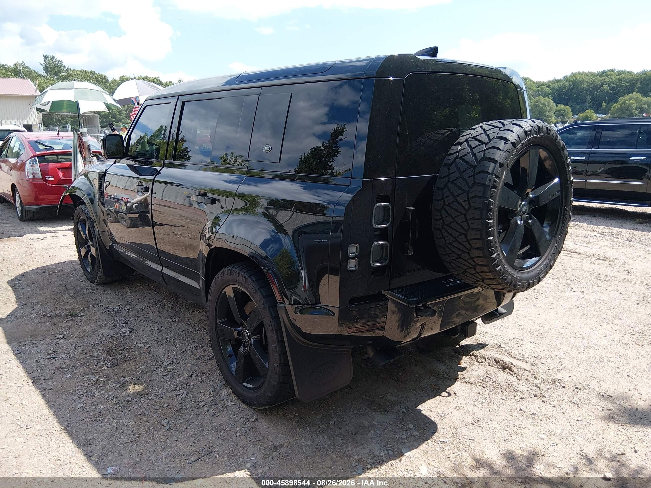 2024 Land Rover Defender VIN SALEBEEE3R2245645 IAAI salvage auction — Unknown, Salvage (Wisconsin), sold $34,500 on 2026-08-30 (photo 3)