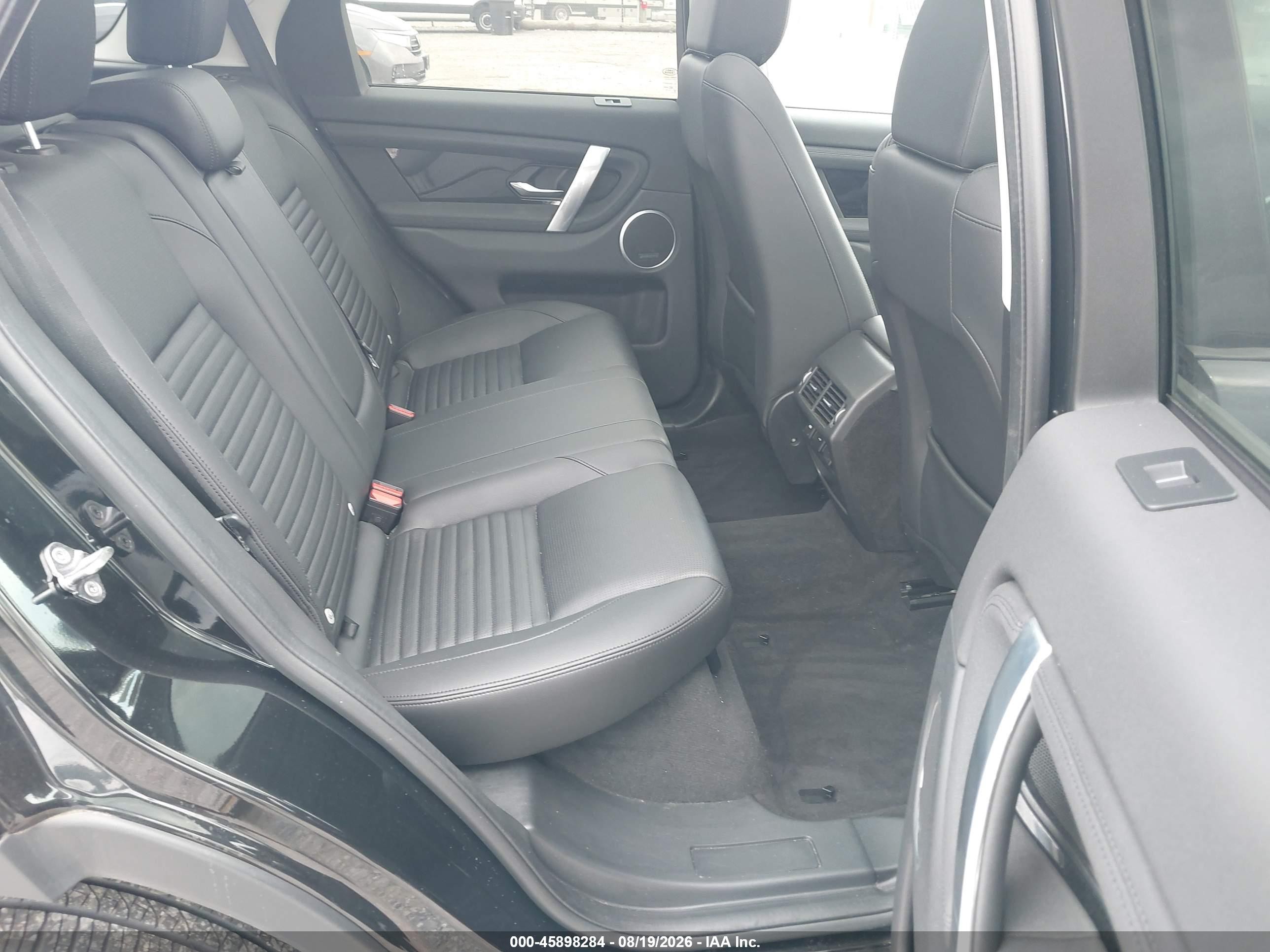 2023 Land Rover Discovery Sport VIN SALCP2FX5PH323909 IAAI salvage auction — Normal Wear, Clear (New York), sold $14,500 on 2026-09-27 (photo 8)