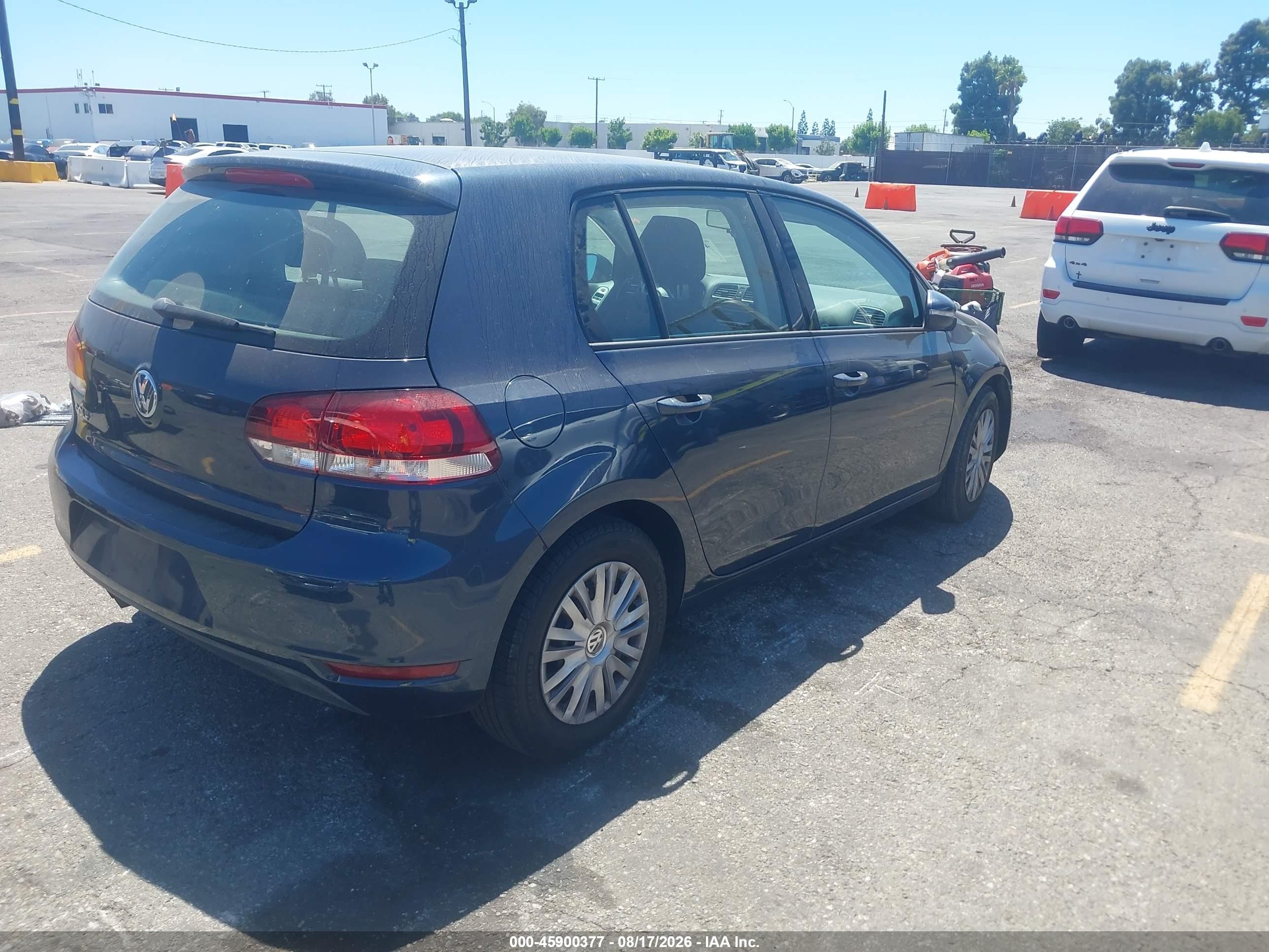 2013 Volkswagen Golf VIN WVWDB7AJ2DW097135 IAAI salvage auction — Unknown, Salvage (California), sold $1,050 on 2026-09-11 (photo 4)