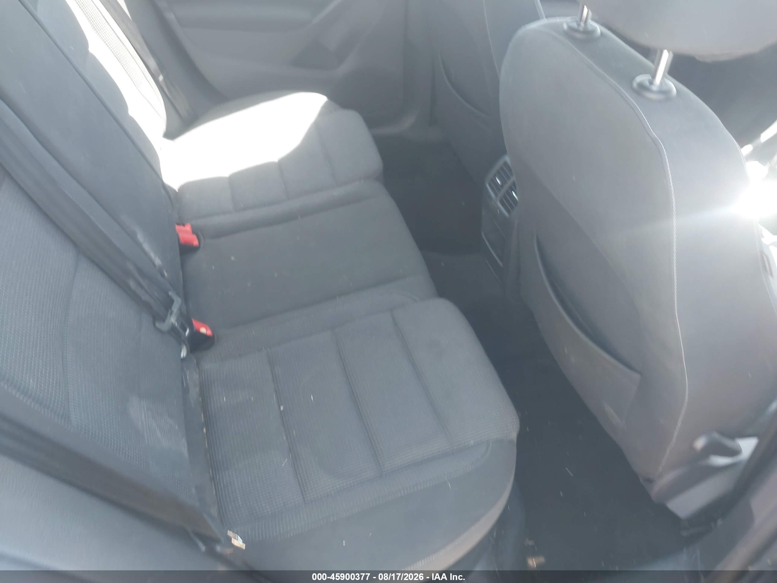 2013 Volkswagen Golf VIN WVWDB7AJ2DW097135 IAAI salvage auction — Unknown, Salvage (California), sold $1,050 on 2026-09-11 (photo 8)