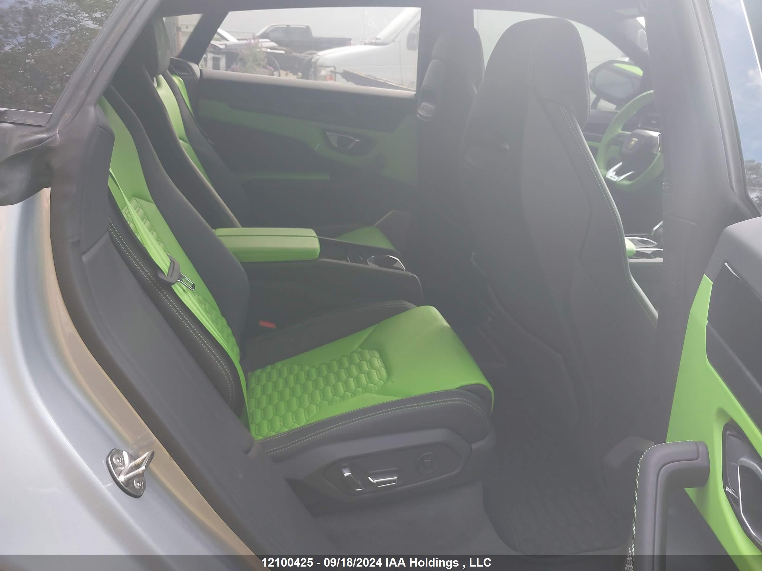 2022 Lamborghini Urus VIN ZPBCA1ZL5NLA22104 IAAI salvage auction — Theft, Salvage Title, sold $225,000 on 2026-06-30 (photo 8)