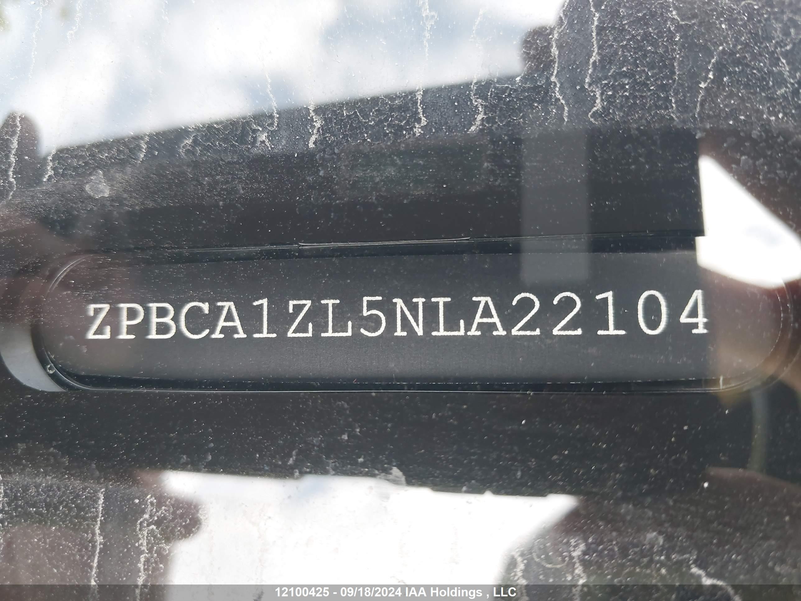 2022 Lamborghini Urus VIN ZPBCA1ZL5NLA22104 IAAI salvage auction — Theft, Salvage Title, sold $225,000 on 2026-06-30 (photo 9)
