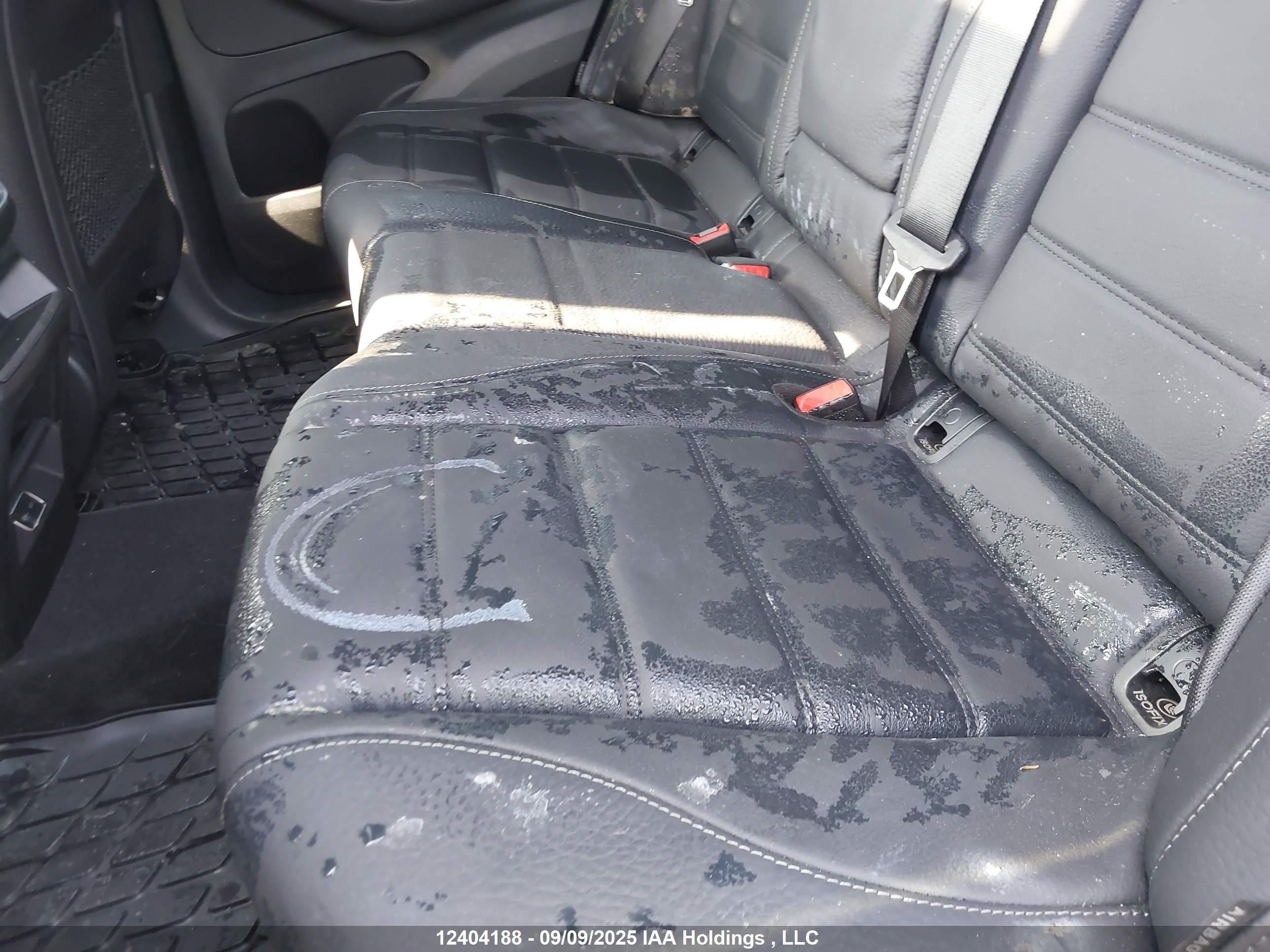 2024 Mercedes-Benz GLE-Class VIN 4JGFD5KB9RB090174 IAAI salvage auction — Water/Flood, On-Irreparable (Ontario), sold $79,999 on 2026-06-24 (photo 6)