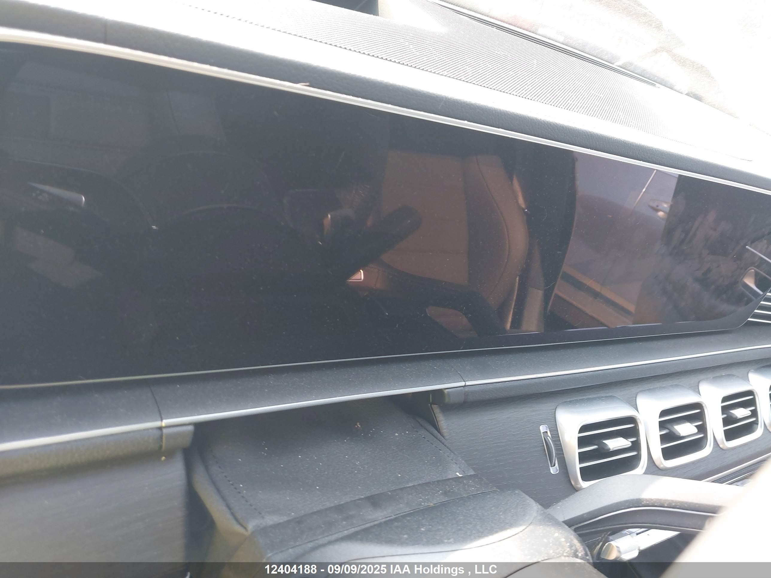 2024 Mercedes-Benz GLE-Class VIN 4JGFD5KB9RB090174 IAAI salvage auction — Water/Flood, On-Irreparable (Ontario), sold $79,999 on 2026-06-24 (photo 7)