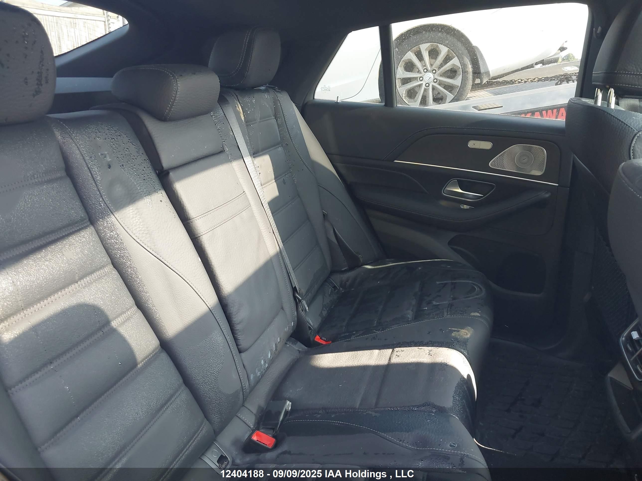 2024 Mercedes-Benz GLE-Class VIN 4JGFD5KB9RB090174 IAAI salvage auction — Water/Flood, On-Irreparable (Ontario), sold $79,999 on 2026-06-24 (photo 8)