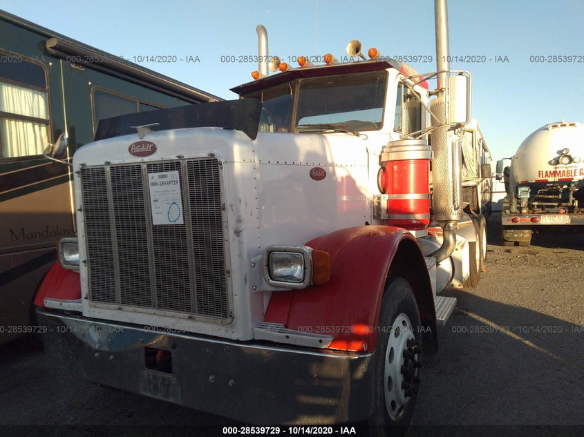 2001 Peterbilt 379 VIN 1XP5DU9X01D565228 IAAI salvage auction — SIDE, Salvage (Arkansas), sold $11,200 on 2026-07-16 (photo 2)