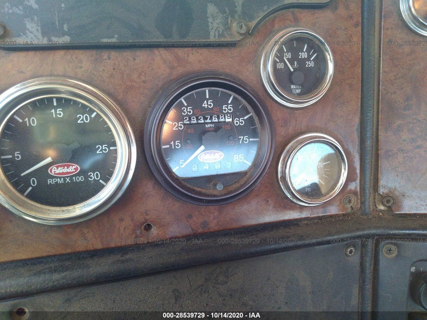 2001 Peterbilt 379 VIN 1XP5DU9X01D565228 IAAI salvage auction — SIDE, Salvage (Arkansas), sold $11,200 on 2026-07-16 (photo 6)
