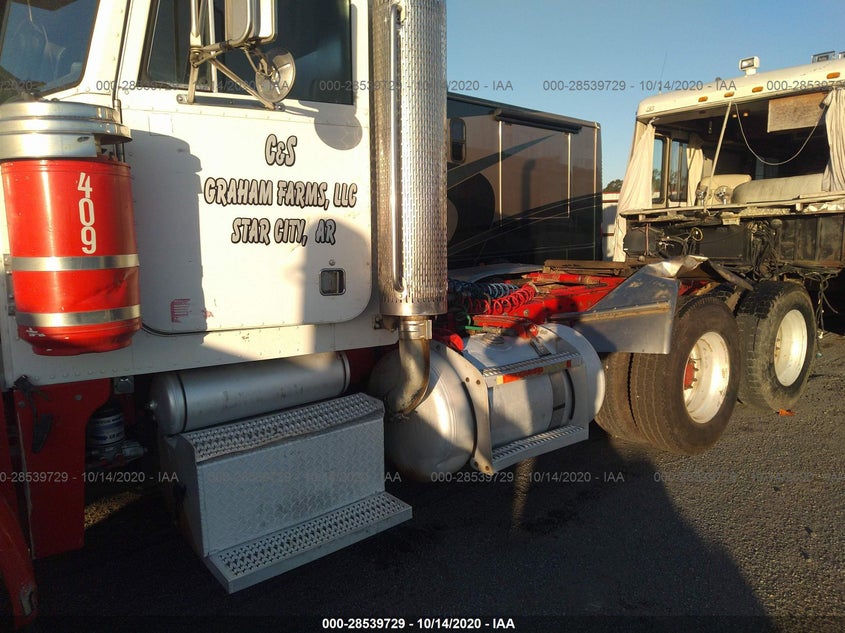 2001 Peterbilt 379 VIN 1XP5DU9X01D565228 IAAI salvage auction — SIDE, Salvage (Arkansas), sold $11,200 on 2026-07-16 (photo 7)