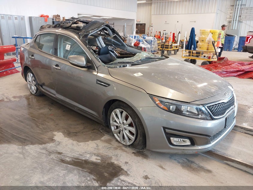 2015 Kia Optima VIN 5XXGN4A77FG504023 IAAI salvage auction — ROLLOVER, Salvage (Missouri), sold $325 on 2026-07-28 (photo 1)
