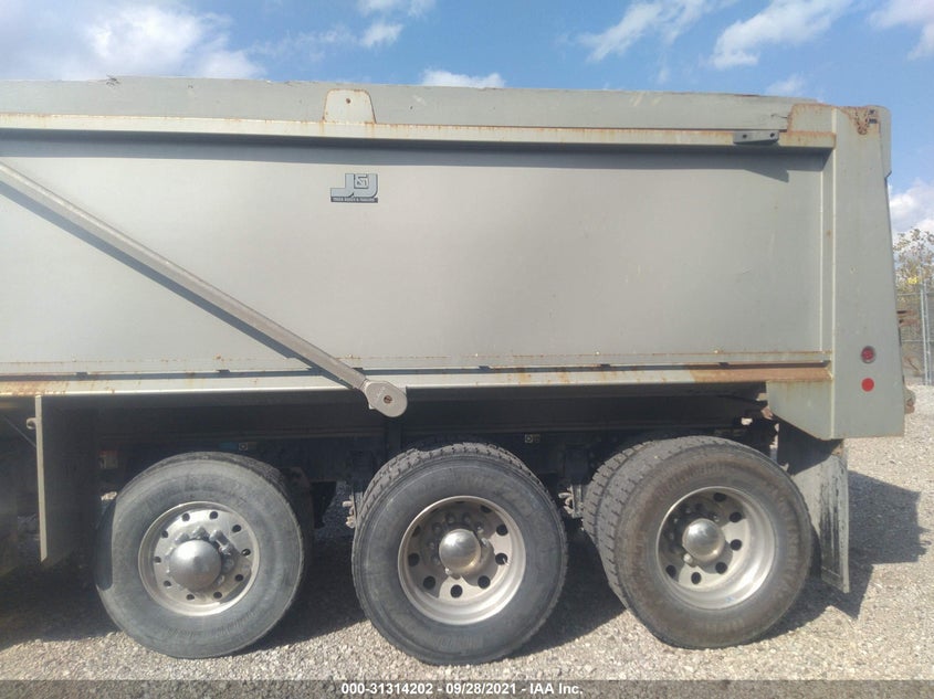 2018 VIN 1NPSXPEX3JD460839 IAAI salvage auction — Burn Engine, Salvage (Pennsylvania), sold $9,100 on 2026-07-15 (photo 7)