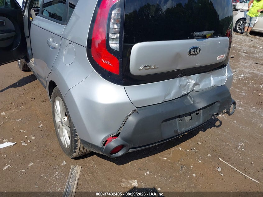 2015 Kia Soul VIN KNDJP3A5XF7779161 IAAI salvage auction — REAR END, Salvage Title, sold $300 on 2026-07-15 (photo 6)