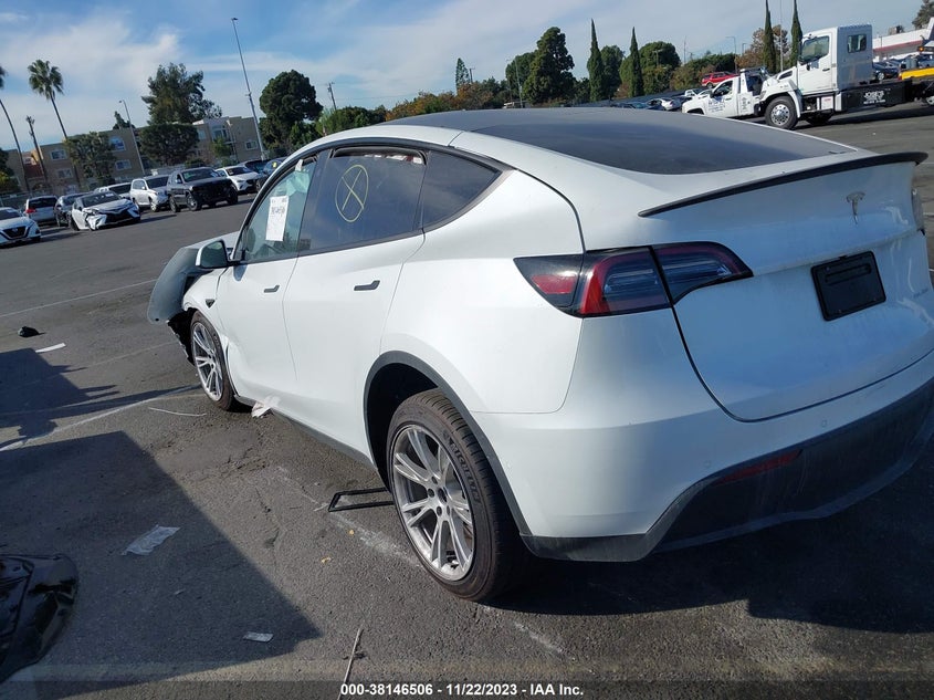 2022 Tesla Model y VIN 7SAYGDEE3NF554851 IAAI salvage auction — ALL OVER, Non-Repairable (California), sold $2,750 on 2026-07-09 (photo 3)