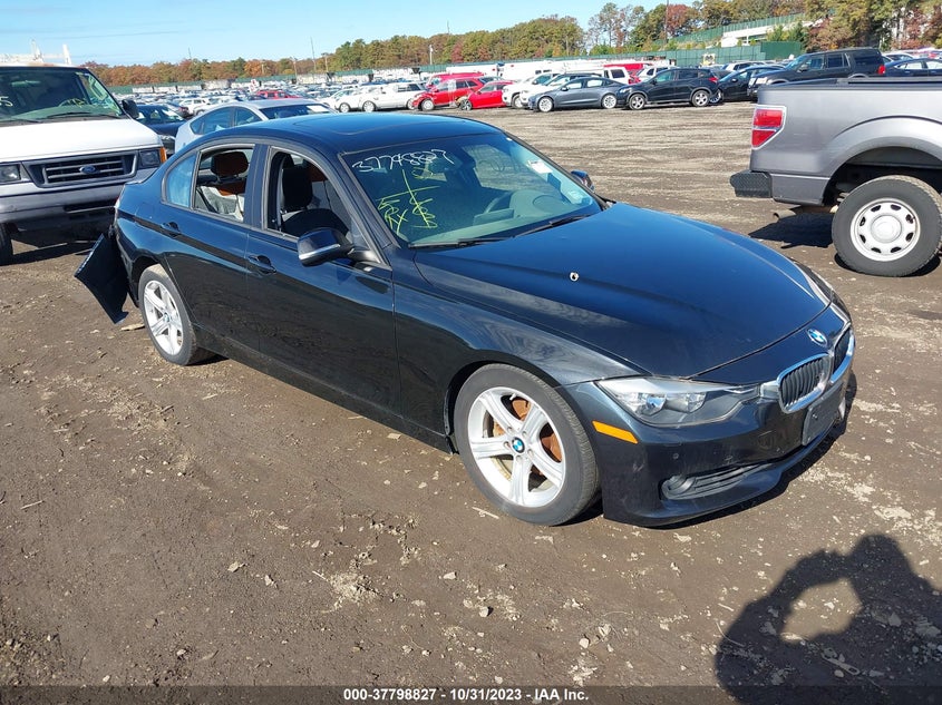 2015 BMW 3 series VIN WBA3B5G55FNS20149 IAAI salvage auction — FRONT & REAR, Salvage Title, sold $825 on 2026-07-14 (photo 1)