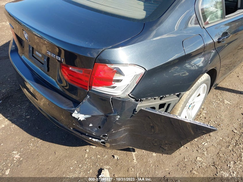 2015 BMW 3 series VIN WBA3B5G55FNS20149 IAAI salvage auction — FRONT & REAR, Salvage Title, sold $825 on 2026-07-14 (photo 6)