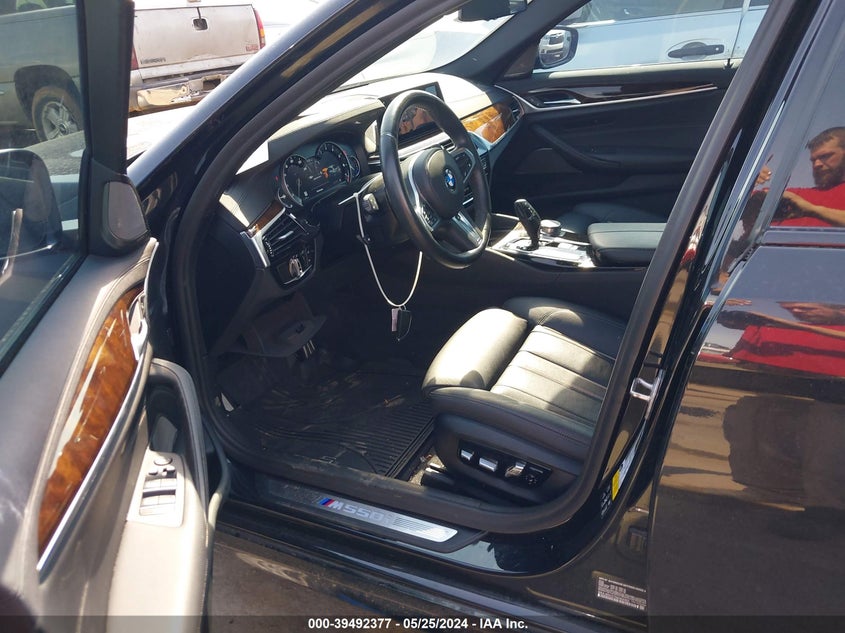 2019 BMW M550i xDrive VIN WBAJB9C57KB464465 COPART salvage auction — Front End, Salvage (North Carolina), sold $20,125 on 2024-07-15 (photo 5)
