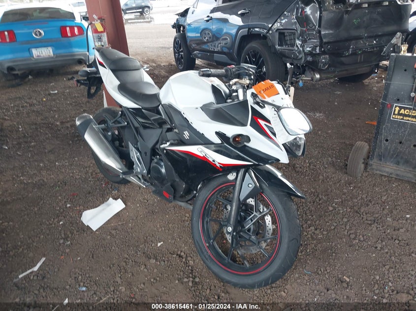 2020 Suzuki Gsx250r VIN LC6DN11A4L1100354 — IAAI salvage auction photo
