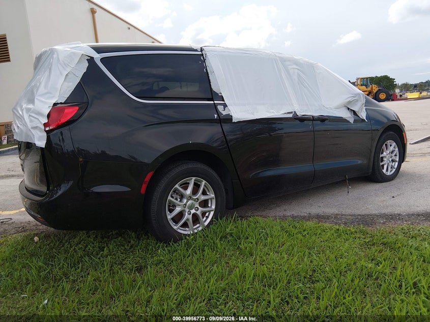 2023 Chrysler Pacifica VIN 2C4RC1BG3PR620985 IAAI salvage auction — STRIPPED, Salvage Title, sold $7,775 on 2026-10-01 (photo 4)