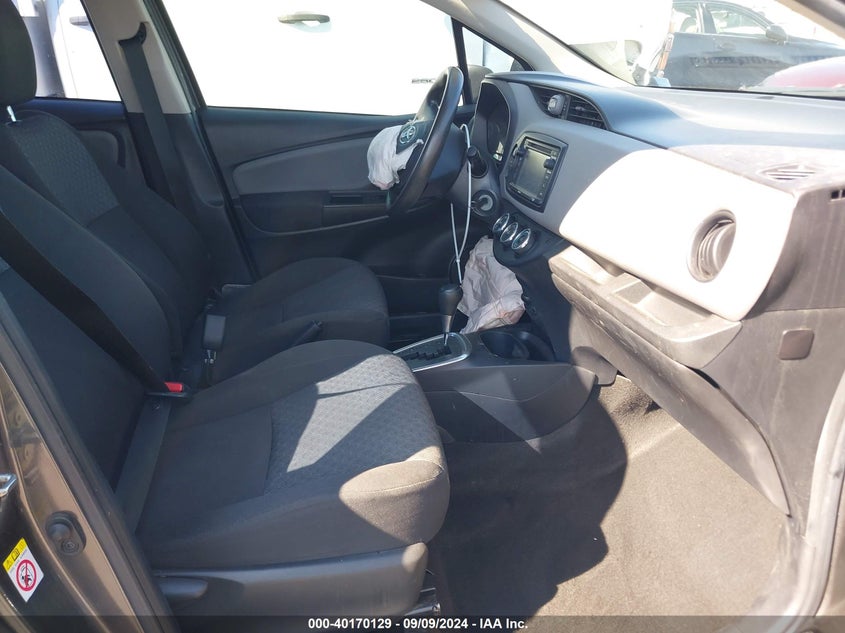 2017 Toyota Yaris VIN VNKJTUD33HA076364 IAAI salvage auction — FRONT END, Salvage Title, sold $700 on 2026-07-30 (photo 5)