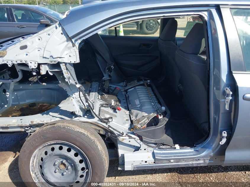 2024 Toyota Corolla VIN JTDBCMFE8R3039439 IAAI salvage auction — RIGHT SIDE, Salvage (Pennsylvania), sold $5,400 on 2026-07-17 (photo 8)