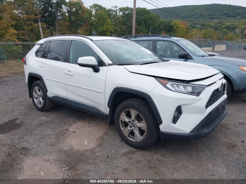 2020 Toyota Rav4 VIN 2T3P1RFVXLW106930 IAAI salvage auction — LEFT REAR, Salvage Title, sold $8,800 on 2026-07-30 (photo 1)