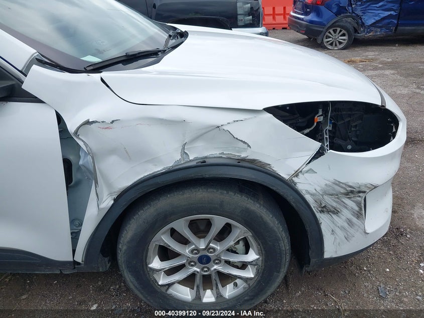 2020 FORD ESCAPE VIN 1FMCU0G65LUC08508 COPART salvage auction — Right Front, Salvage (Oklahoma), sold $6,400 on 2024-12-03 (photo 6)
