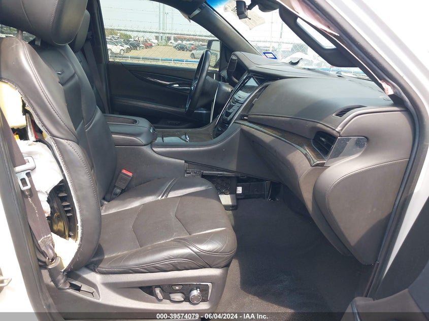2017 Cadillac Escalade esv VIN 1GYS4KKJ1HR242621 IAAI salvage auction — SIDE, Salvage (Texas), sold $8,300 on 2026-08-18 (photo 5)