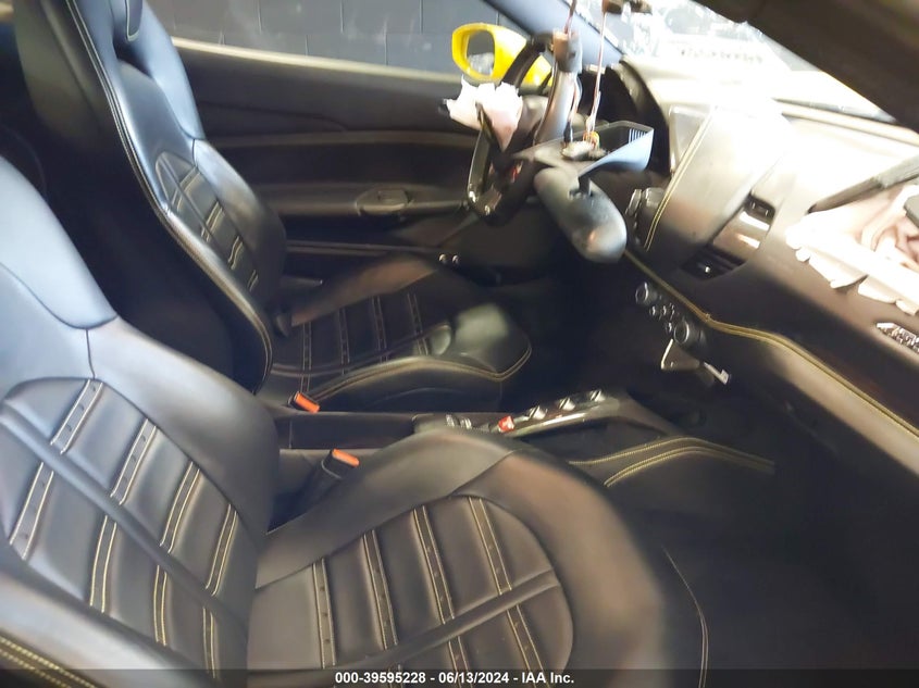 2017 Ferrari 488 gtb VIN ZFF79ALA1H0224115 COPART salvage auction — Front End, Salvage (New York), sold $106,500 on 2025-03-11 (photo 5)