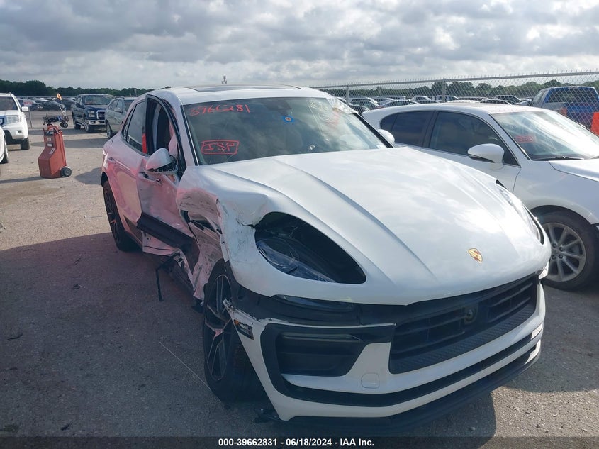 2023 Porsche Macan VIN WP1AA2A50PLB00727 COPART salvage auction — Left & Right Side, Other (Texas), sold $12,075 on 2024-09-03 (photo 1)