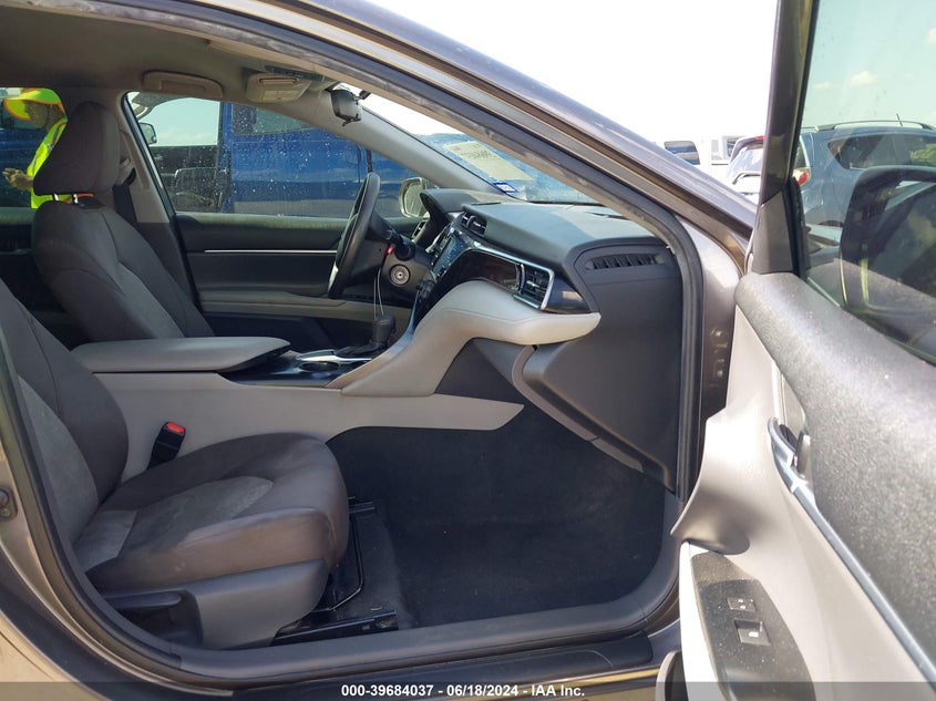 2020 TOYOTA CAMRY VIN 4T1C11AK0LU342315 COPART salvage auction — Hail, Original (Texas), sold $9,525 on 2024-09-12 (photo 5)