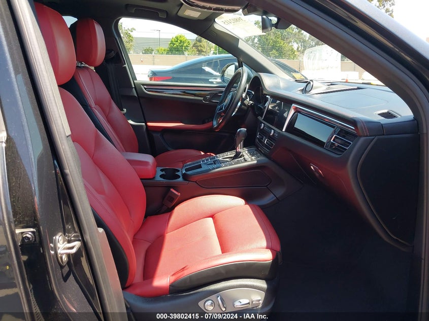 2020 Porsche Macan VIN WP1AB2A53LLB31851 COPART salvage auction — Rear, Other (California), sold $25,450 on 2024-09-03 (photo 5)