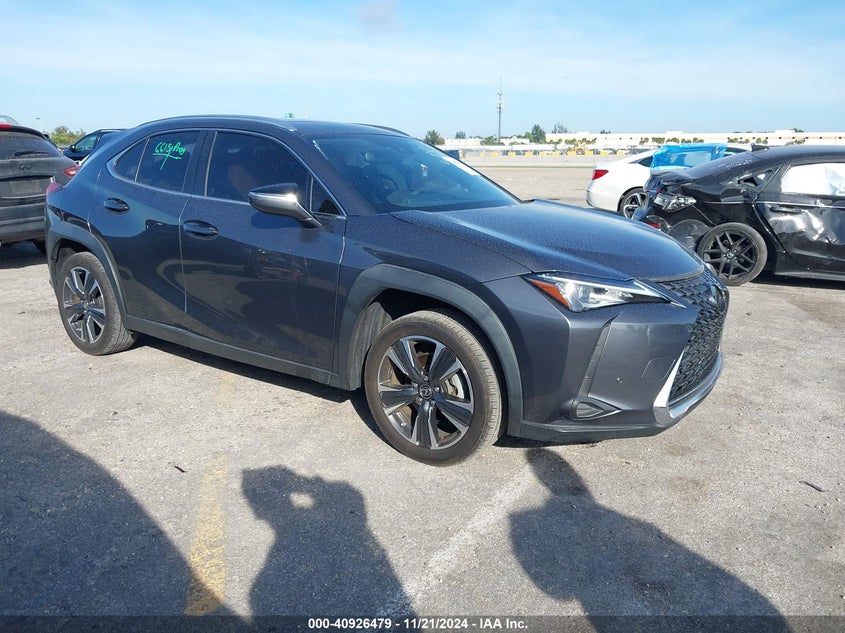 2022 LEXUS UX 200 VIN JTHX3JBH4N2055656 — COPART salvage auction photo