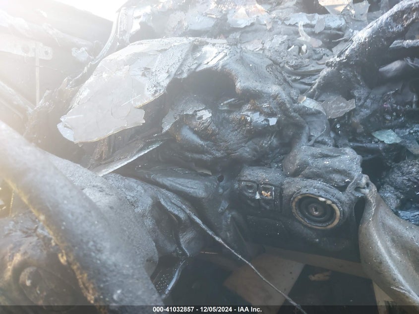 2018 Mercedes-benz Sprinter VIN WD3FE7CDXJP623387 IAAI salvage auction — EXTERIOR BURN, Salvage (California), sold $225 on 2026-08-03 (photo 7)