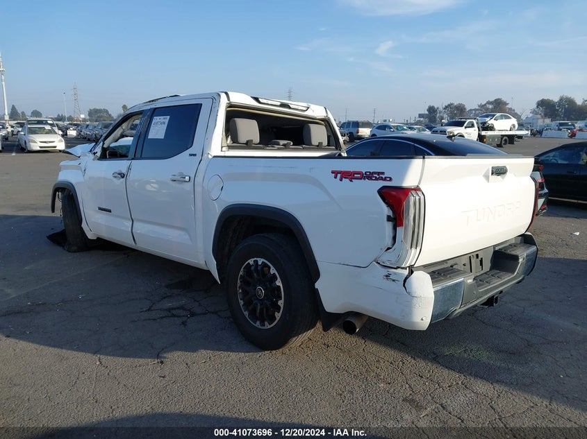 2022 Toyota Tundra VIN 5TFLA5AB0NX010145 IAAI salvage auction — ROLLOVER, Salvage (California), sold $6,400 on 2026-07-09 (photo 3)