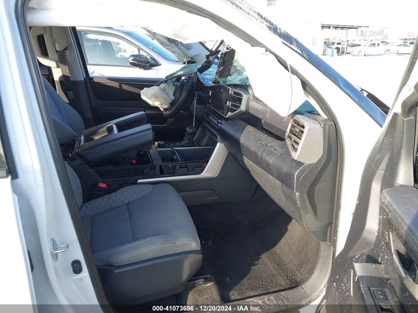 2022 Toyota Tundra VIN 5TFLA5AB0NX010145 IAAI salvage auction — ROLLOVER, Salvage (California), sold $6,400 on 2026-07-09 (photo 5)