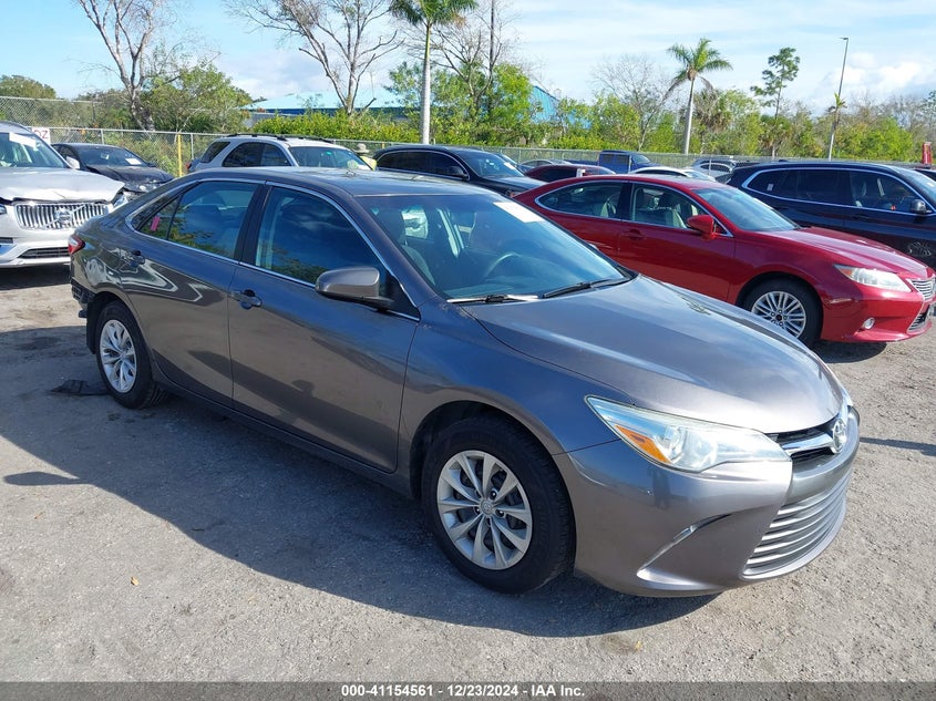 2016 Toyota Camry VIN 4T1BF1FK3GU548580 IAAI salvage auction — REAR END, Rebuildable (Florida), sold $4,100 on 2026-07-20 (photo 1)