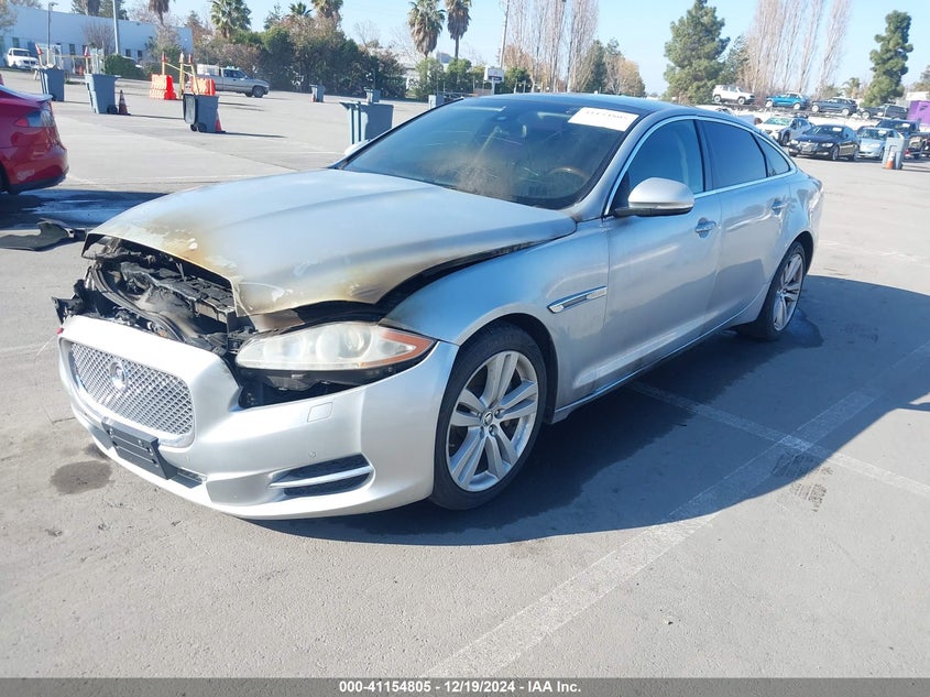 2011 Jaguar Xj series VIN SAJWA2GB5BLV14939 IAAI salvage auction — ENGINE BURN, Non-Repairable (California), sold $375 on 2026-07-13 (photo 2)