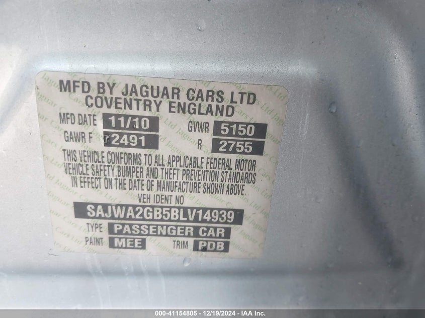 2011 Jaguar Xj series VIN SAJWA2GB5BLV14939 IAAI salvage auction — ENGINE BURN, Non-Repairable (California), sold $375 on 2026-07-13 (photo 9)