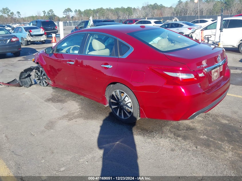 2018 Nissan Altima VIN 1N4AL3AP8JC189169 COPART salvage auction — Left Front, Salvage (South Carolina), sold $2,525 on 2025-02-26 (photo 3)